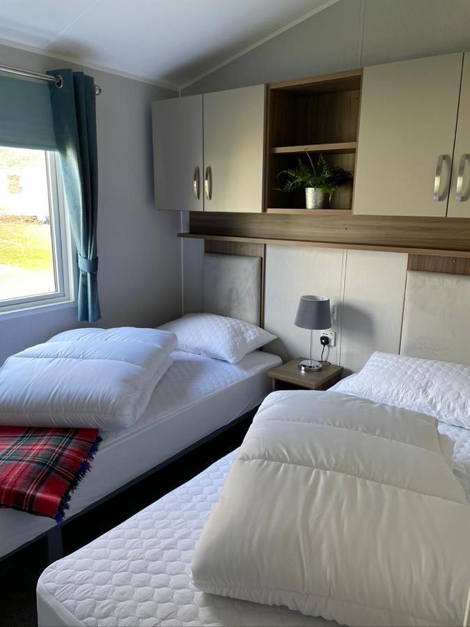 6 Berth Comfy Homely Caravan, Dog Friendly Belton with Browston Extérieur photo